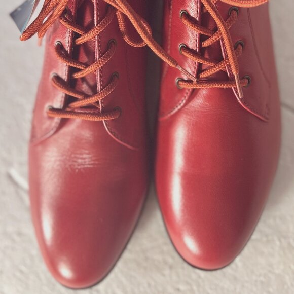 Red Leather Women's Boots - Picture 4 of 9